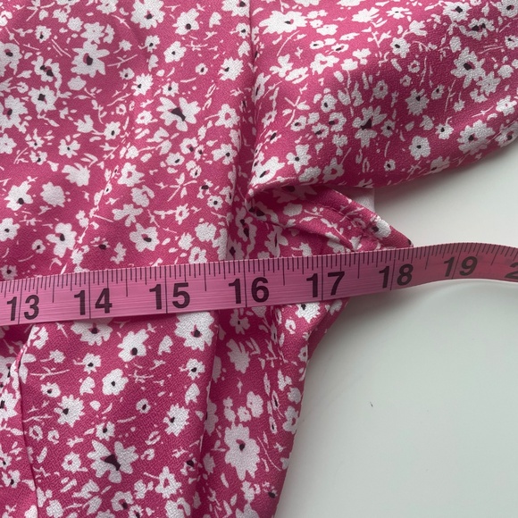 NWOT 🦋 Pink floral wrap dress | Large - Picture 10 of 16